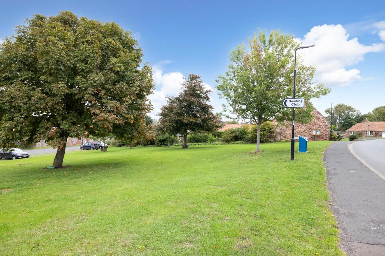 2 Bed Haywood Cottage With Garden Stenton Extérieur photo